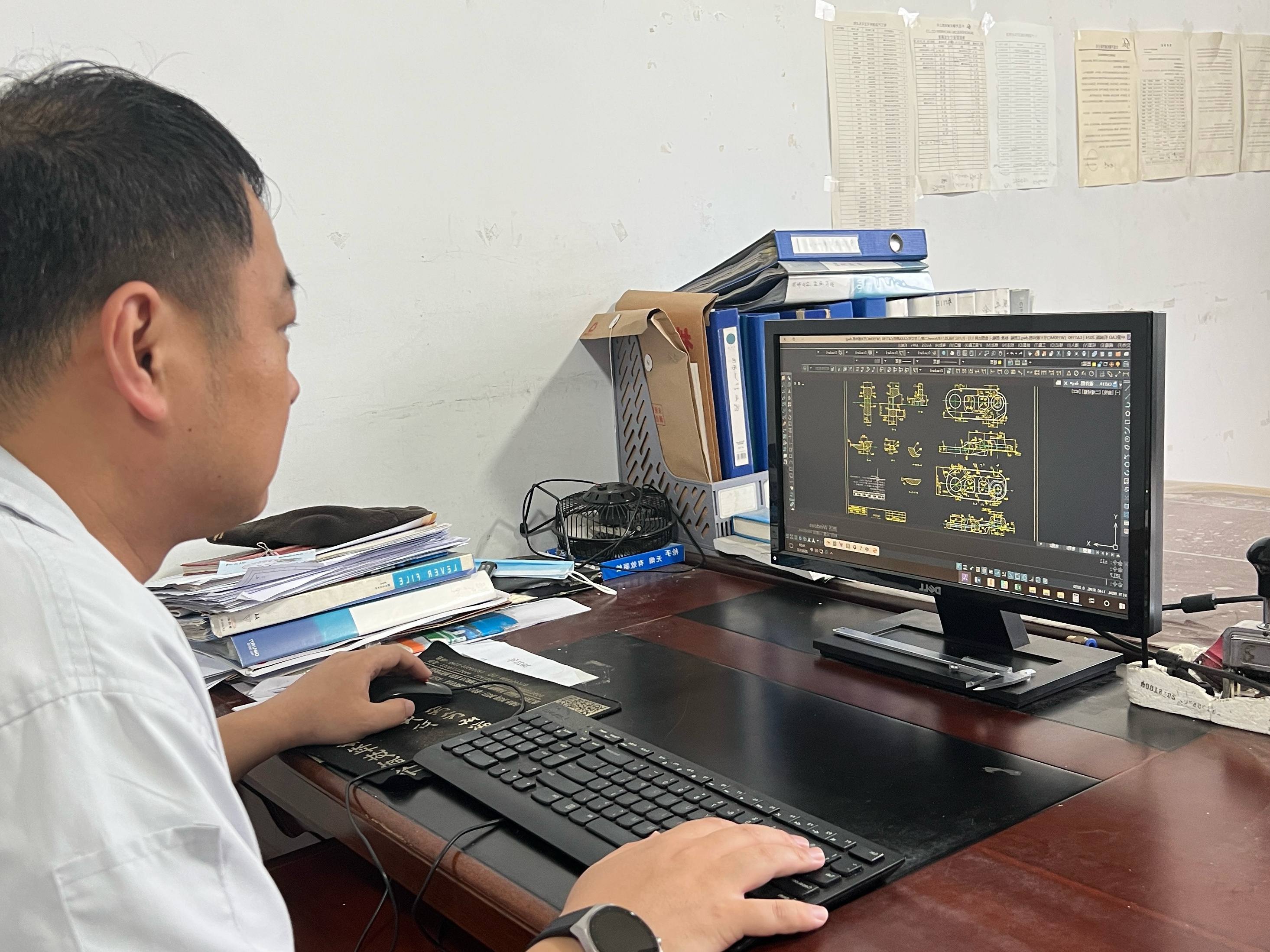 大連升隆集團技術工程師應用中望機械CAD繪圖